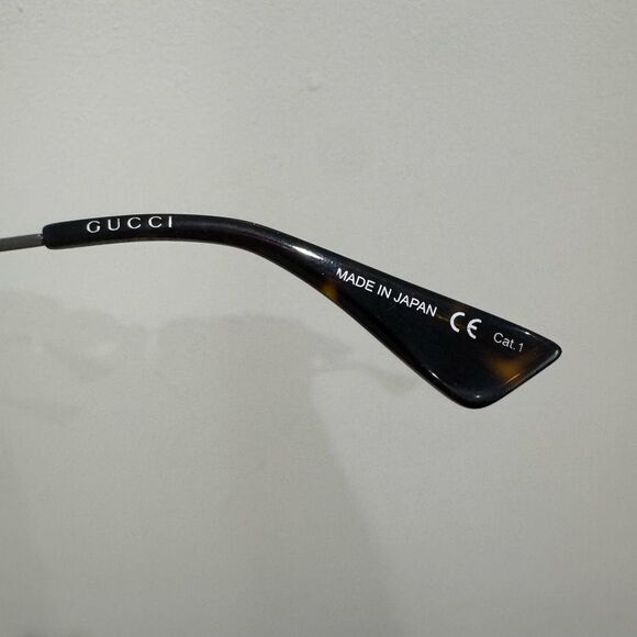 GUCCI Unisex Aviator sunglasses - Picture 5 of 6